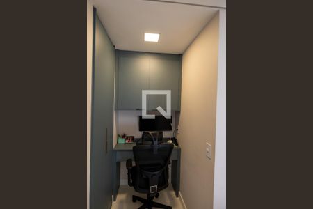 Escritório de apartamento à venda com 2 quartos, 77m² em Tamboré, Barueri