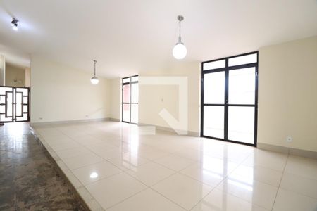 Sala 2 de casa para alugar com 5 quartos, 400m² em Fundinho, Uberlândia