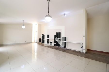Sala 2 de casa para alugar com 5 quartos, 400m² em Fundinho, Uberlândia