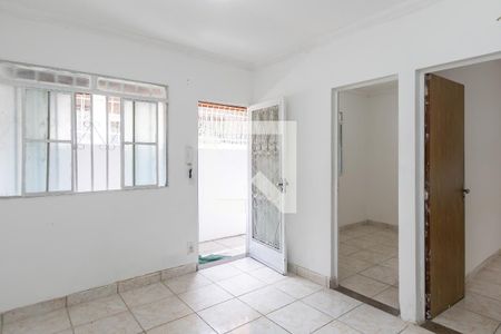 Sala de casa à venda com 2 quartos, 66m² em Letícia, Belo Horizonte