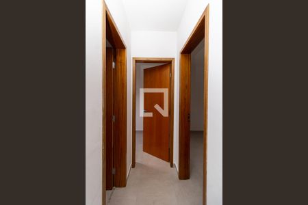 Corredor - Quartos de apartamento à venda com 2 quartos, 34m² em Vila Isolina Mazzei, São Paulo