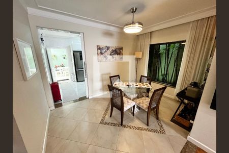 Sala de casa à venda com 4 quartos, 317m² em Jardim Franca, São Paulo