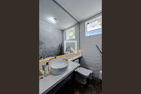 Lavabo de casa para alugar com 3 quartos, 162m² em Vila Bertioga, São Paulo