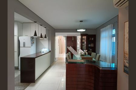 Sala de casa à venda com 4 quartos, 260m² em Vila Ipojuca, São Paulo