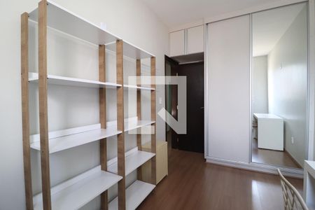 Quarto 1 de apartamento para alugar com 2 quartos, 57m² em Santa Mônica, Uberlândia