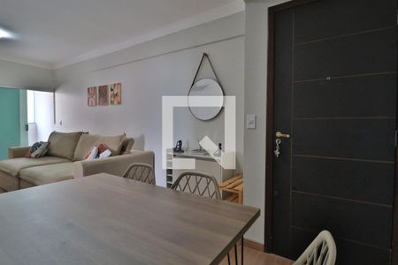 Sala de apartamento para alugar com 2 quartos, 57m² em Santa Mônica, Uberlândia