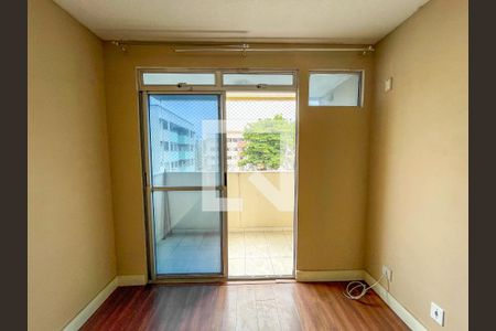 Sala de apartamento para alugar com 2 quartos, 55m² em Rocha Sobrinho, Mesquita