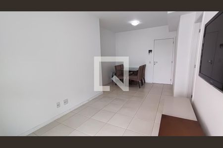 Sala de apartamento para alugar com 1 quarto, 86m² em Barra da Tijuca, Rio de Janeiro