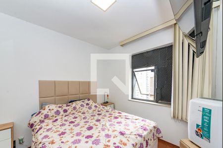 Suíte de apartamento à venda com 2 quartos, 80m² em Funcionários, Belo Horizonte
