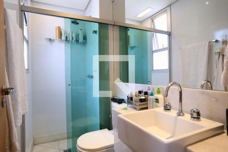 Banheiro da Suíte de apartamento à venda com 2 quartos, 70m² em Santo Antônio, Belo Horizonte