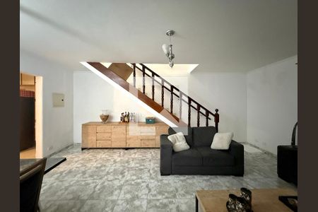 Sala  de casa para alugar com 2 quartos, 161m² em Jardim Monte Azul, São Paulo