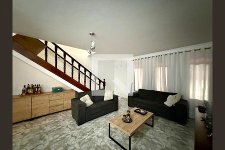 Sala  de casa para alugar com 2 quartos, 161m² em Jardim Monte Azul, São Paulo