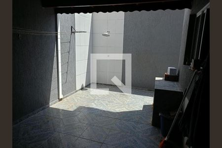 Quintal de casa à venda com 3 quartos, 160m² em Medeiros, Jundiaí