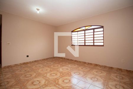 Sala 1 de casa para alugar com 3 quartos, 90m² em Taguatinga Centro (taguatinga), Brasília
