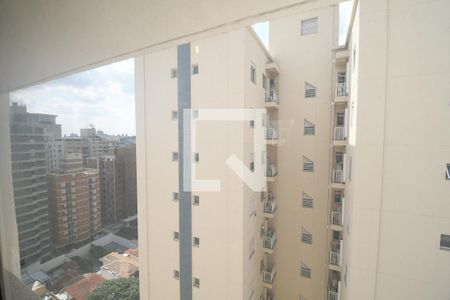 Vista da Sala de apartamento à venda com 3 quartos, 205m² em Cambuí, Campinas