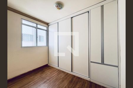 Quarto de apartamento à venda com 2 quartos, 47m² em Venda Nova, Belo Horizonte