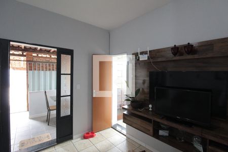 Sala de casa à venda com 8 quartos, 660m² em Céu Azul, Belo Horizonte