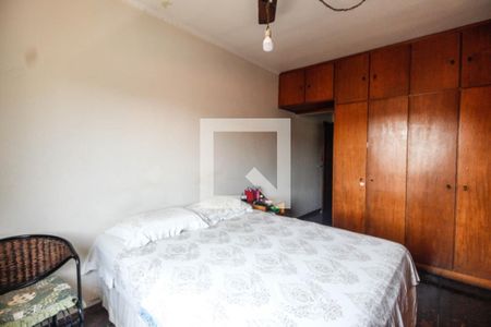 Quarto 1 de casa à venda com 4 quartos, 220m² em Vila Espanhola, São Paulo