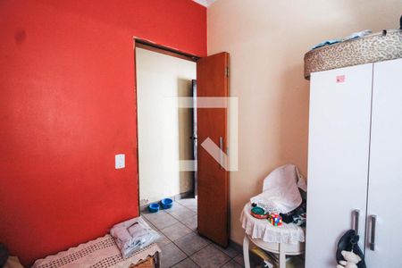 Quarto de serviço de casa à venda com 4 quartos, 220m² em Vila Espanhola, São Paulo
