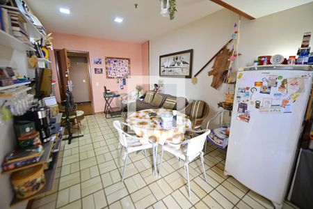 Sala/Cozinha de casa de condomínio para alugar com 1 quarto, 44m² em Setor Oeste, Goiânia