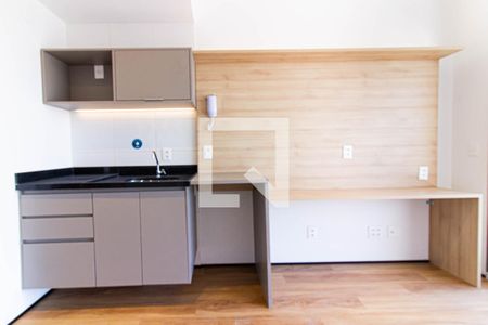 Sala/Cozinha de apartamento para alugar com 1 quarto, 32m² em Vila Pompéia, São Paulo