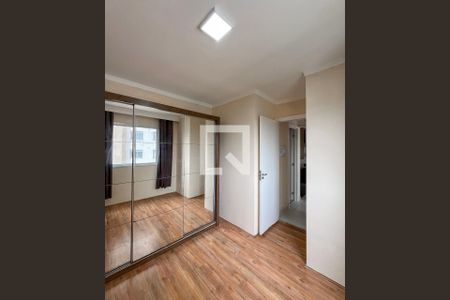 Quarto 1 de apartamento para alugar com 2 quartos, 34m² em Parque Fongaro, São Paulo