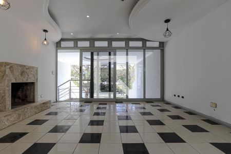 Sala de casa para alugar com 3 quartos, 273m² em Vila Oliveira, Mogi das Cruzes