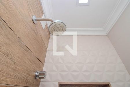 Banheiro de apartamento à venda com 2 quartos, 63m² em Sarandi, Porto Alegre