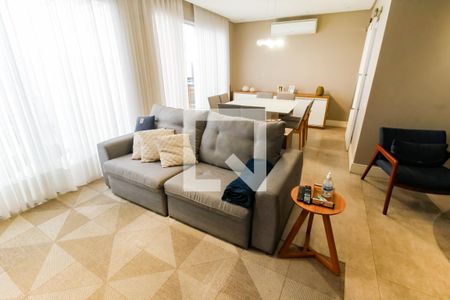 Sala 1 de casa de condomínio para alugar com 4 quartos, 126m² em Jardim Monte Kemel, São Paulo