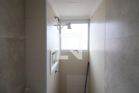 Banheiro de apartamento para alugar com 2 quartos, 41m² em Jardim Boa Vista (zona Oeste), Osasco