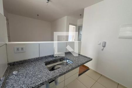 Cozinha de apartamento à venda com 2 quartos, 48m² em Trevo, Belo Horizonte
