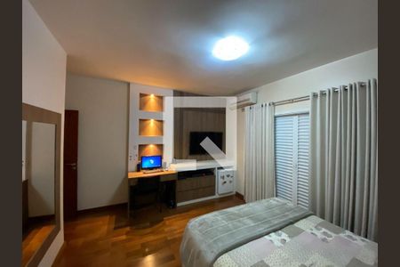 Casa à venda com 4 quartos, 350m² em Anhangabaú, Jundiaí