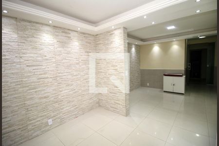 Sala de casa para alugar com 2 quartos, 110m² em Olaria, Rio de Janeiro