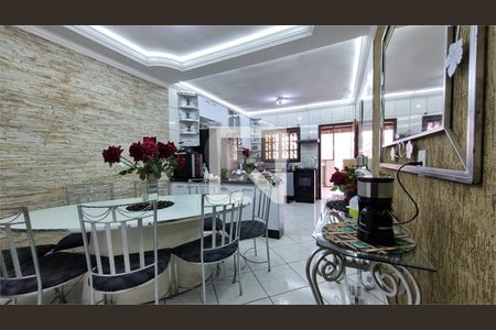 Casa à venda com 3 quartos, 125m² em Vila Regina, São Paulo