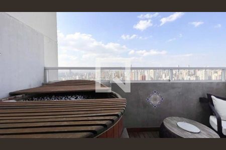 Apartamento para alugar com 3 quartos, 160m² em Vila Bertioga, São Paulo
