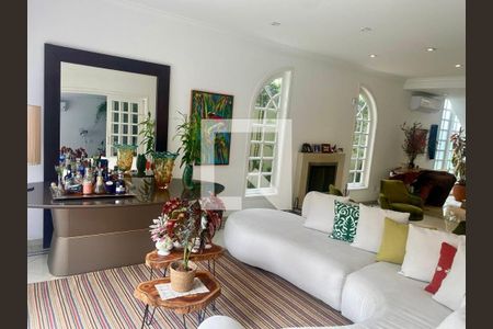 Casa à venda com 3 quartos, 435m² em Alto de Pinheiros, São Paulo