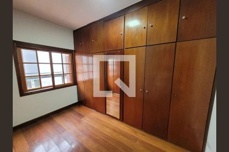 Casa à venda com 4 quartos, 247m² em Alphaville, Santana de Parnaíba