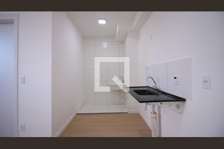 Sala/Cozinha de apartamento para alugar com 2 quartos, 35m² em Cidade São Mateus, São Paulo