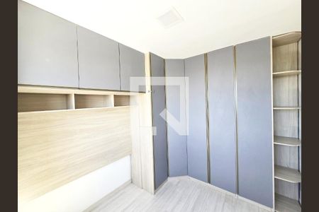 Quarto 01 de apartamento à venda com 2 quartos, 38m² em Vila das Bandeiras, Guarulhos
