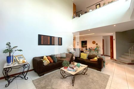 Sala de casa de condomínio à venda com 4 quartos, 344m² em Ouro Velho Mansões, Nova Lima