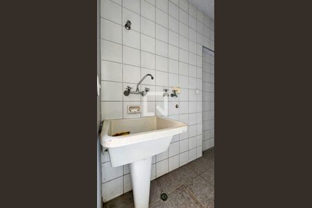 Area de serviço  de casa à venda com 5 quartos, 193m² em Campo Grande, São Paulo