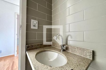 Banheiro de apartamento à venda com 1 quarto, 34m² em Vila Guarani (zona Sul), São Paulo