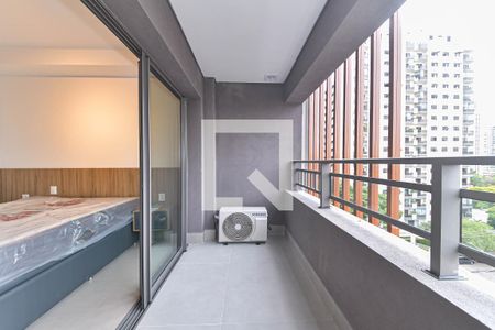 Varanda de kitnet/studio à venda com 1 quarto, 27m² em Campo Belo, São Paulo