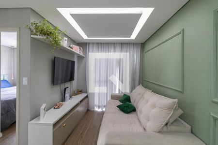 Sala/Cozinha/Área de Serviço  de apartamento à venda com 2 quartos, 50m² em Vila Carmosina, São Paulo