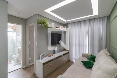Sala/Cozinha/Área de Serviço  de apartamento à venda com 2 quartos, 50m² em Vila Carmosina, São Paulo