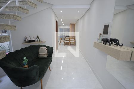 Corredor de casa à venda com 3 quartos, 270m² em Parque das Nações, Santo André