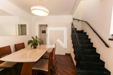 Sala de casa de condomínio à venda com 3 quartos, 225m² em Vila Bertioga, São Paulo