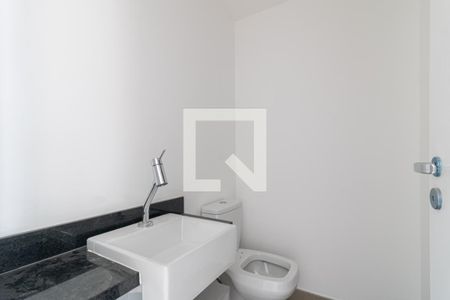 Banheiro de kitnet/studio para alugar com 1 quarto, 22m² em Indianópolis, São Paulo