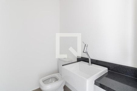 Banheiro de kitnet/studio para alugar com 1 quarto, 22m² em Indianópolis, São Paulo