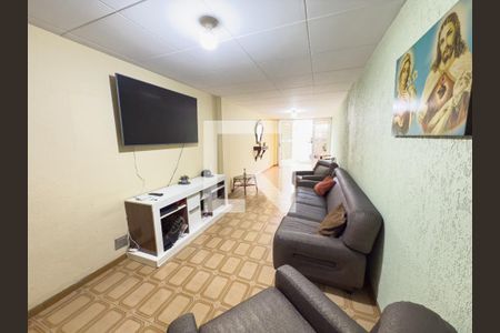 Hall de entrada de casa para alugar com 4 quartos, 480m² em Vila da Penha, Rio de Janeiro